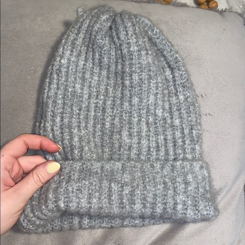 Zara gray knit beanie
